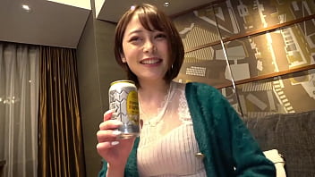 A married prostitute with G cup boobs and a blowjob