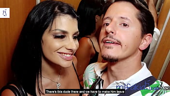 Rosa gives head in the taxi & rides dick in