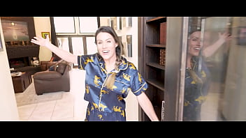 Spending Spring Break With My Sexy Step Aunt Part 1