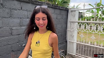 Thanked a stranger with my pussy after he helped me