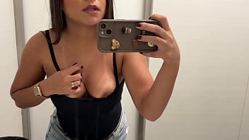 SE MASTURBANDO EM BANHEIRO PUBLICO EM SIRIRICA ARRISCADA E NÃO