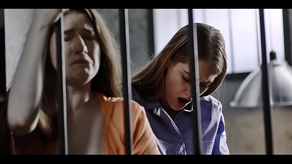 Shemale Officer Fucks Hot Pearl In Prison With A Big