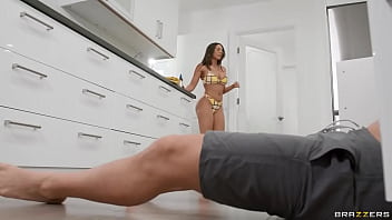 Big Booty Bend & Snap Luna Star / Brazzers/ Enter