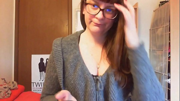 Today Nicoletta wants to do a nice roleplay in Italian