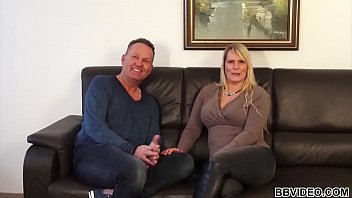 Ehefotzen Verleih - MILF fucked by 2