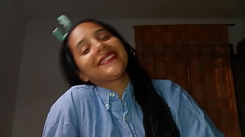 Takes all the cum in her mouth after school, sucks