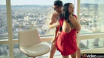 New Curvy Thick Brunette Makes His Dick Really Hard (Payton