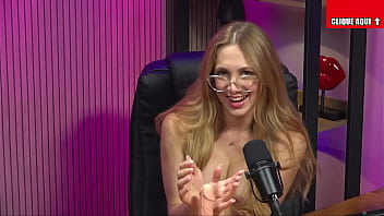 NAUGHTY YOUNG GIRL CUMMING IN THE SIRIRICA