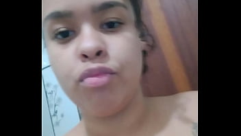 DEPRAVED WHORE SHOWING HER WET AND JUICY PUSSY SENSUALIZING FOR