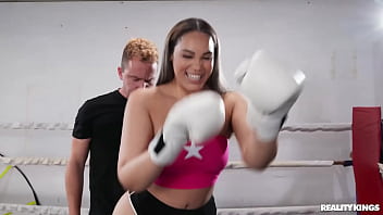 Gym Hottie Boxes For Cock / Reality Kings /