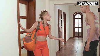 Yoga Session Took An Interesting Turn With Blonde Girl Jayla