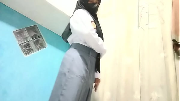 Student fucks with boyfriend when coming home from school