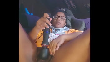 Twitch streamer bearynervous gives herself squirting orgasms all over her