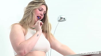 PutaLocura - The chubby young girl Claudia Garc&iacute;a swallows the