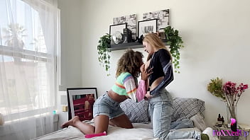 The Jenna Foxx & Angel Y0ungs Rimming & Cunnilingus Sessions!