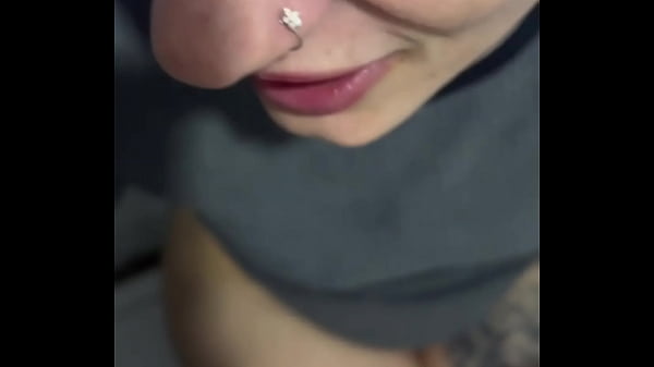 I was so horny inside the subway station my pussy