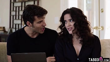 Computer technician finds porn on latina MILF Victoria Voxxx her