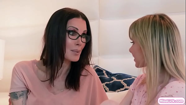 Busty lesbian stepmom ass licking petite teen stepdaughter