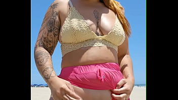 I found a lover who works at the beach and