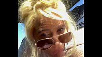 Streetwalker wearing sunglasses gives an incredible blowjob and takes a