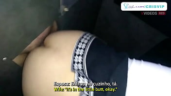 Cristina Almeida in the cabin with holes with the horn