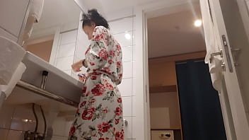 Finger Fucking My Girlfriend While She Brushes Her Teeth -