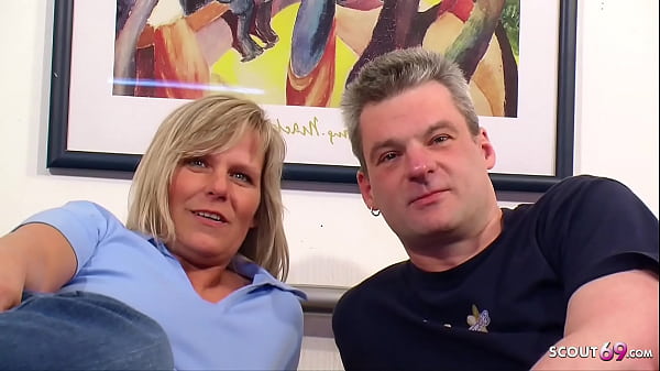 Old Husband let Stranger Fuck his Mature Wife in MMF