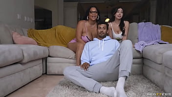 Tit-Mobbed & Oddjobbed Ashlyn Peaks, Chloe Surreal / Brazzers/ Enter