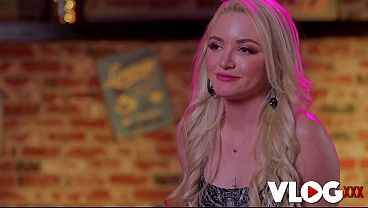 Tattooed Hottie Lola Fae Is Having Intimate Play With Big