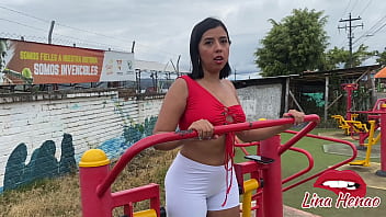 I play with my ass. I want to get a