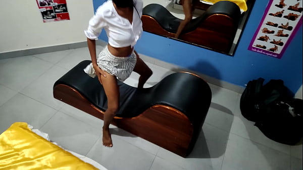 DELICIOUS SKINNY BRUNETTE VISITS HER STEPDAD TO GIVE HIM SOMETHING