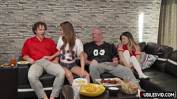 Aila Donovan, Lulu Chu In Family Swap S2-E5 Sunday With