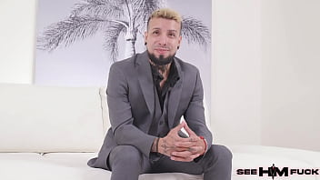 Eden V Gets His Armpits And Feet Worshiped From Jade