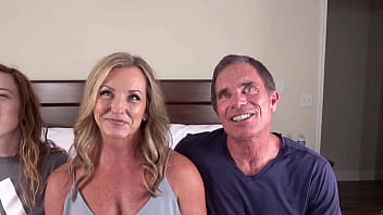 Desperate Amateurs milf Missbehavin Angel Misty and Mila getting their