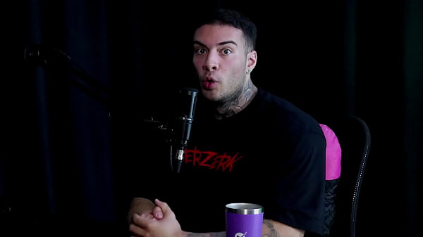 He saw a beautiful blonde in Arnold Class, received hate