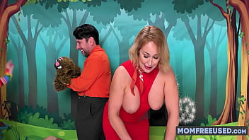 Freeuse Day At The Sesame Street - Ryan Keely, River