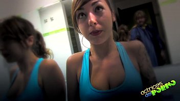 Marifloro hypnotizes Livia