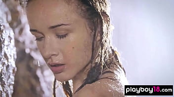 Steamy Ukrainian beauty Vi Shy stripping and introducing her wet