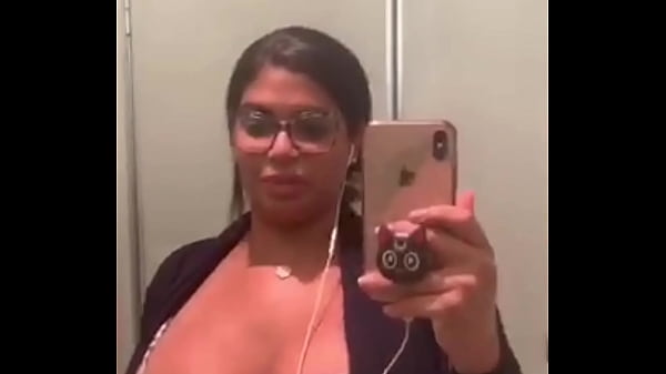 Sheila Ortega - I can't stand the urge to masturbate