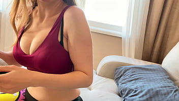 Accidental Fuck with Friend's Busty Mom - Russian Amateur with