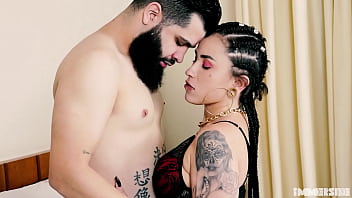 MORENA FROM BRAZIL'S HOTTEST ASS SITTING ON ROLLS - LORD