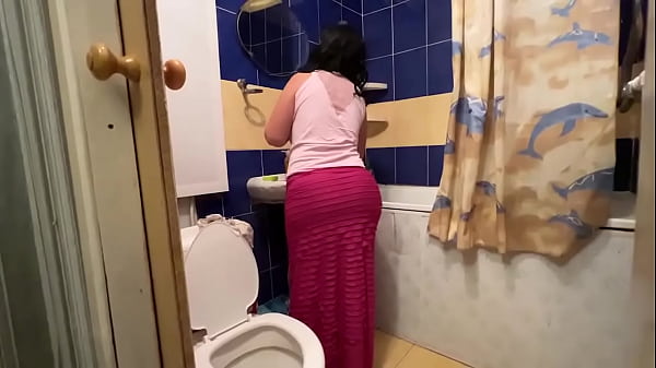 Mom red herself for anal sex