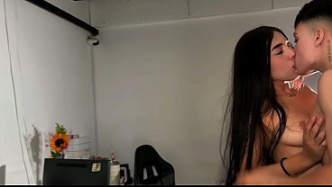 Consulta con Psic&oacute;loga Sexual se Convirti&oacute; en un SEXO DURO