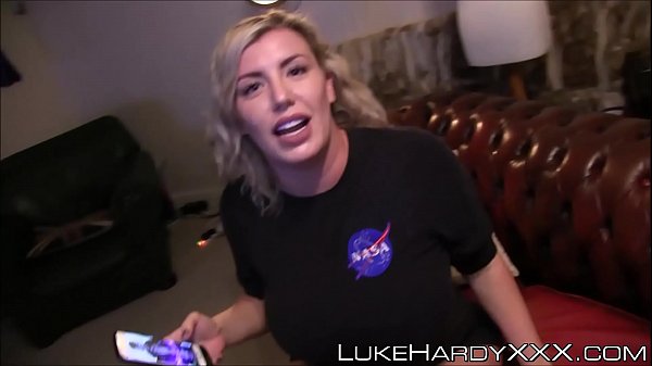 Big booty stepsis rammed and spunked on her cute face