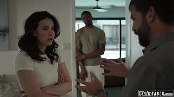 Petite wife slowly loosens up by professionals tender touch