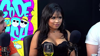 Geovanna Paes giving the big cock at school