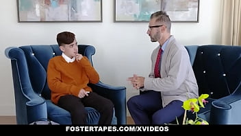 Big Tits MILF Foster Stepmom Dee Williams stepFamily Sex With