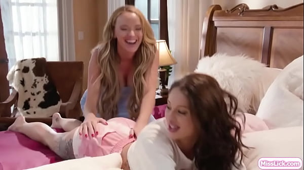 Lesbian teen makes busty stepmom orgasm by licking her pussy