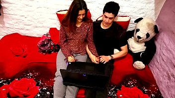 I fuck my classmate while watching netflix