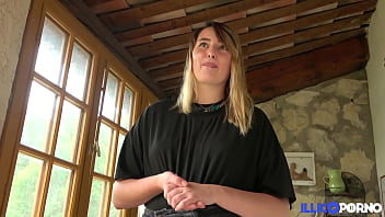 Naughty beauty Davina loves anal in the rain